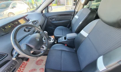 Renault Scenic  - 2012