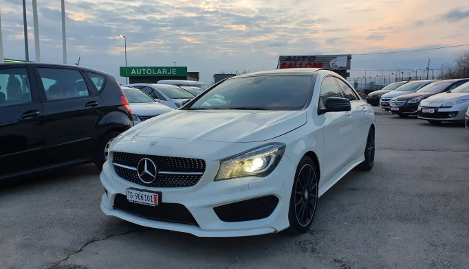 Mercedes-Benz GLA-Class   - 2014