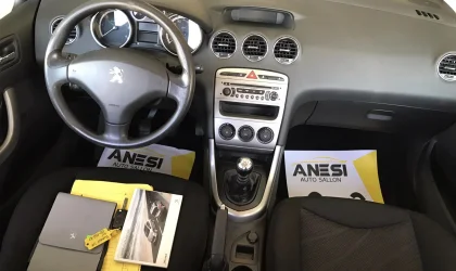 Peugeot 308  - 2013