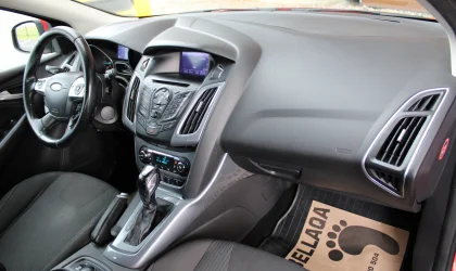 Ford Mustang Focus  - 2012