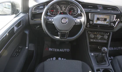 Volkswagen Touran  - 2016
