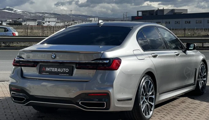 BMW 7 Series  - 2019