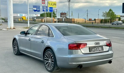 Audi A8  - 2010