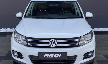 Volkswagen Tiguan  - 2015