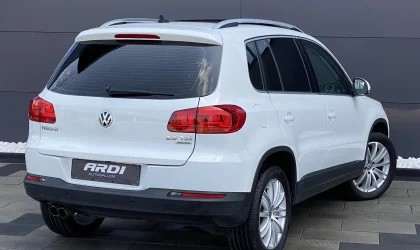 Volkswagen Tiguan  - 2015