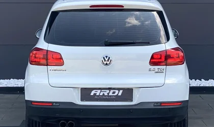 Volkswagen Tiguan  - 2015