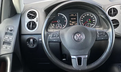 Volkswagen Tiguan  - 2015